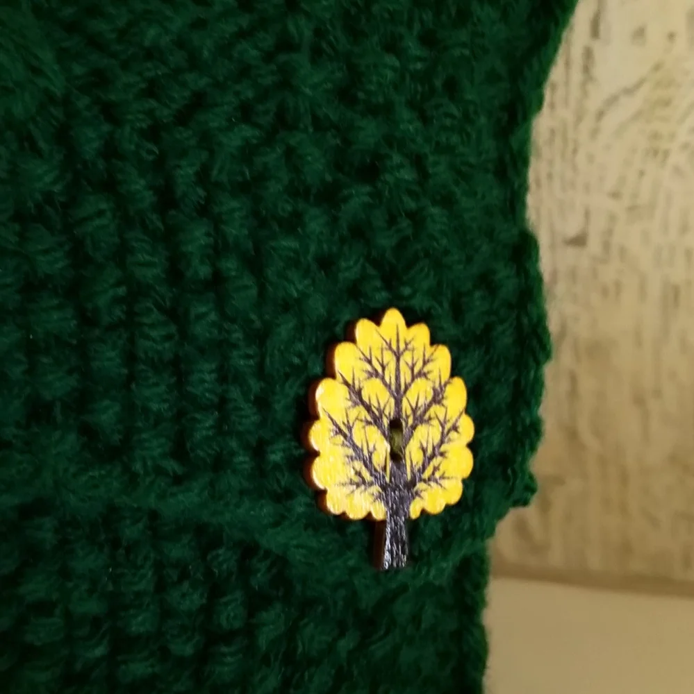 Hand Crafted  Knit Cable Throw Pillow Green Tree Buttons